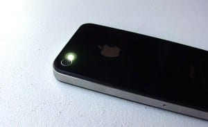 How to turn the iPhone camera flash into an alert light 300x183 10 (more) iPhone tips you need to try