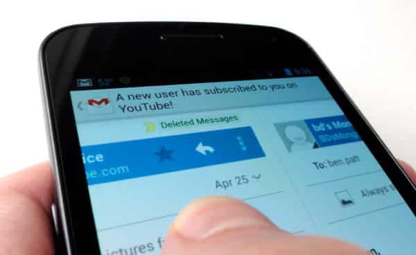 Gmail for Android swipe between threads Gmail for Android tip: Swipe from one message thread to the next
