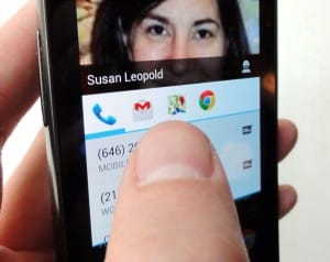 Android contact shortcut 300x238 Android tip: How to add a contact to your home screen