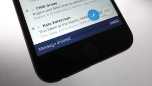 email apps - Spark for iOS undo delete message