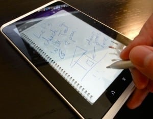 Hands-on with the HTC Flyer's (nifty) stylus