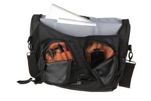 Battery-powered Powerbag totes, charges your gadgets