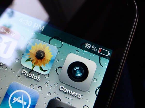 Poor battery life on your iPhone 4S? You're not the only one