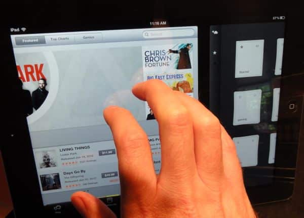 Four finger swipe to side iPad gesture 3 nifty iPad gestures you need to try