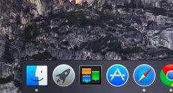 Mac OS X Yosemite dark mode dock