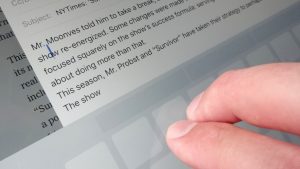iPad tip move cursor with two fingertips