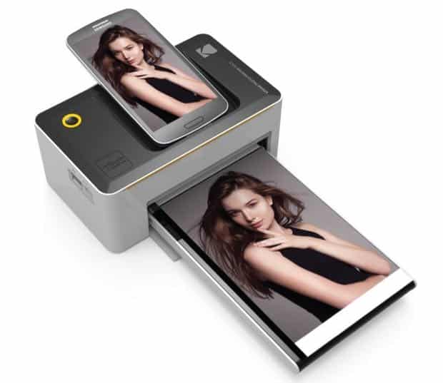 Turn iPhone snapshots into glorious glossies with this Kodak photo printer