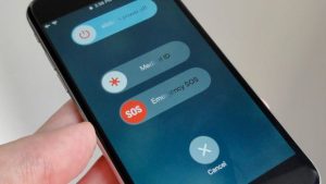iOS 11 tricks emergency 911 call