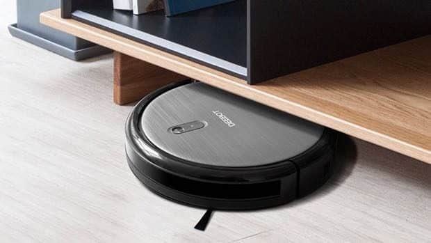 Robotic vacuum daily tech deals