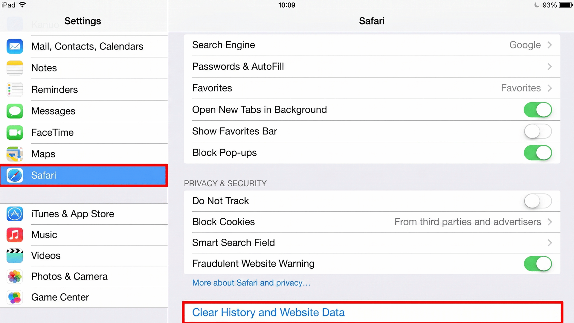iPad Settings app open on Safari page with Clear History and Website Data option highlighted in a red box at the bottom.