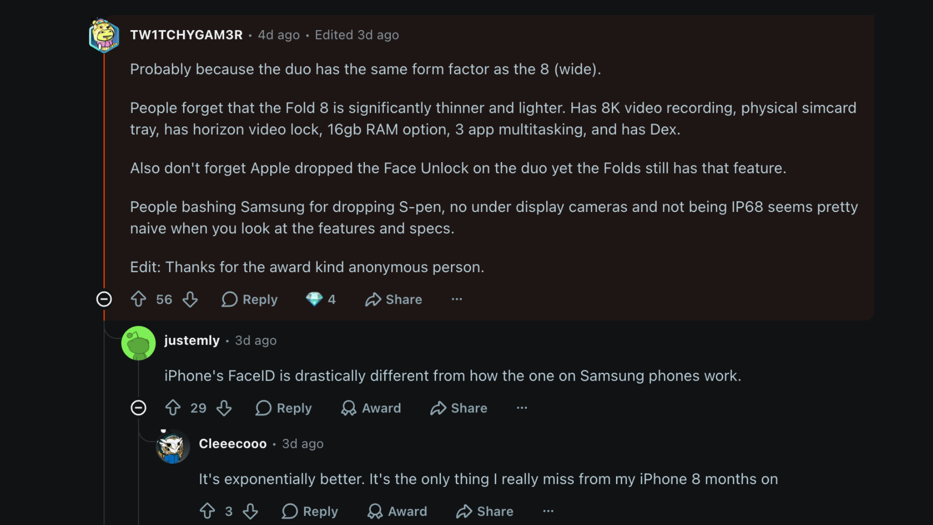 Reddit discussion about Samsung Fold vs iPhone Duo showing user comments comparing features and foldable phone differences